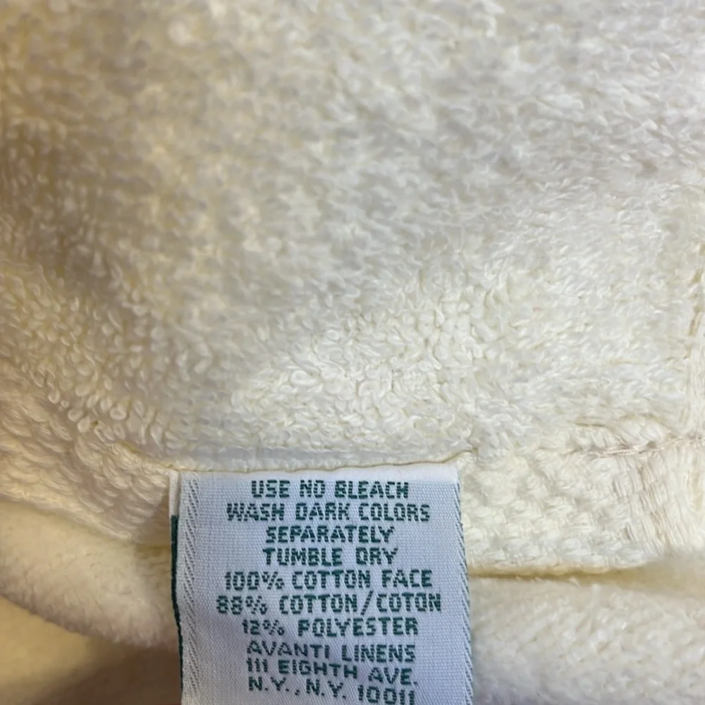 Laura Ashley for Avanti Linens Cream Bath Handles Towel